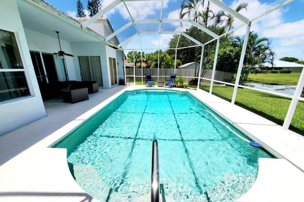 Our Beautiful Florida Vacation Home With Heated Pool Port St. Lucie المظهر الخارجي الصورة