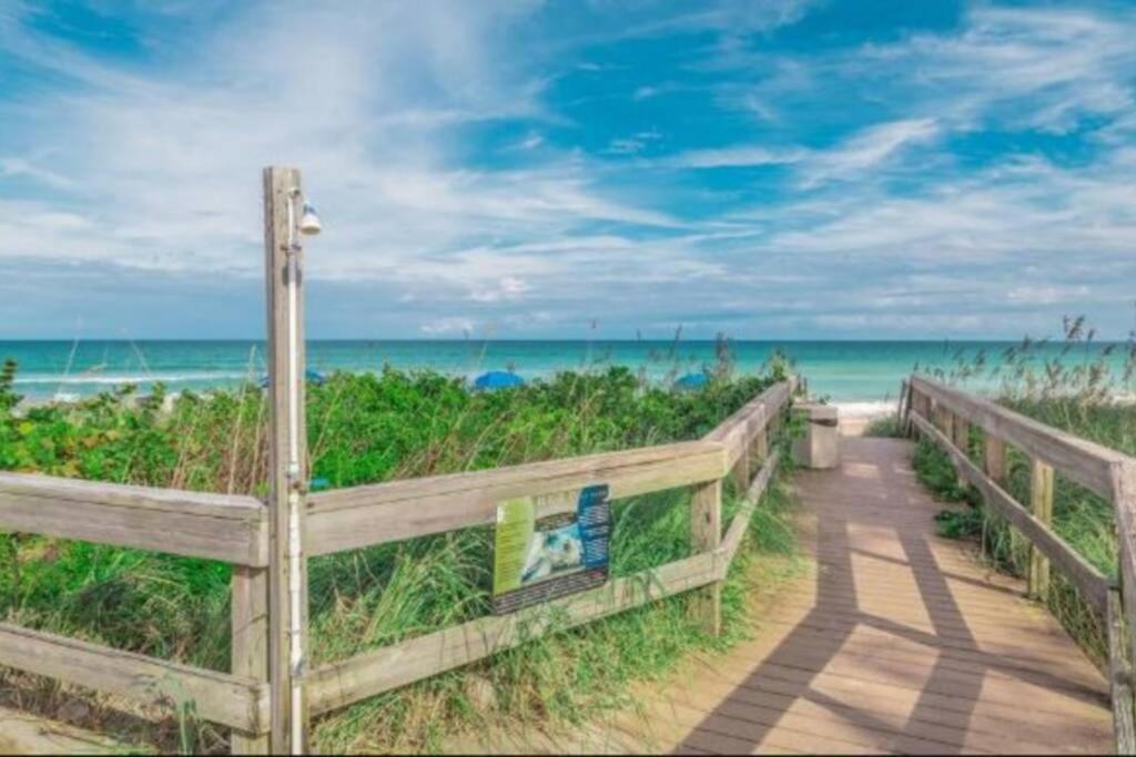 Our Beautiful Florida Vacation Home With Heated Pool Port St. Lucie المظهر الخارجي الصورة